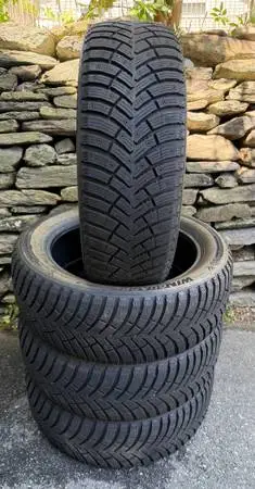 4 Nexen Winguard winSpike 3 Winter Snow Tires 235/55R20 Excellent