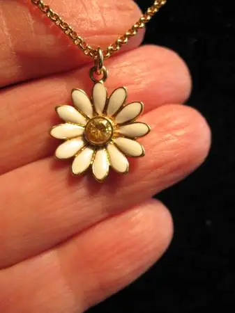 Juicy Couture Daisy Pendant Necklace in Golden Gift Pouch