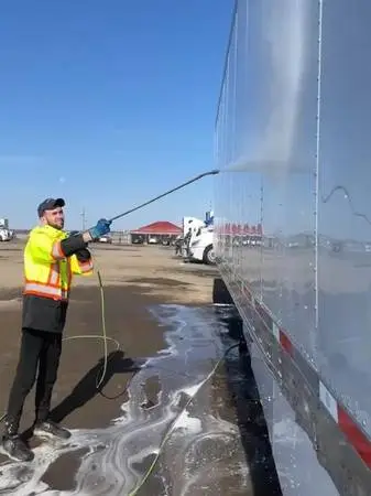 Mobile Truck Washer / Auto Detailing Technician