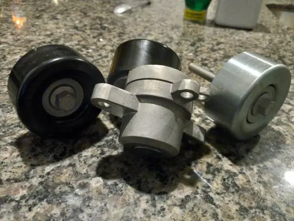 02 to 06 Nissan Altima 2.5 3 pulley Assembly