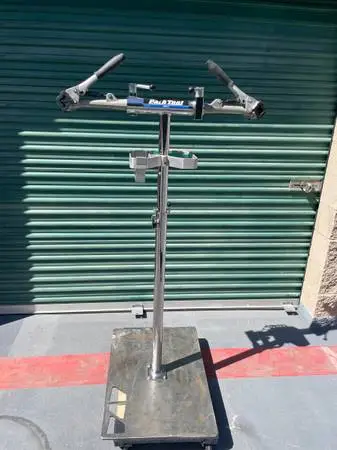 Park tool professional double arm repair stand