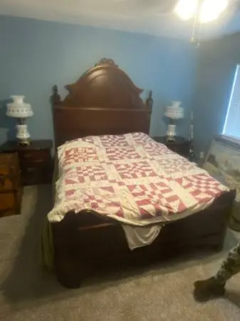 Bedroom set