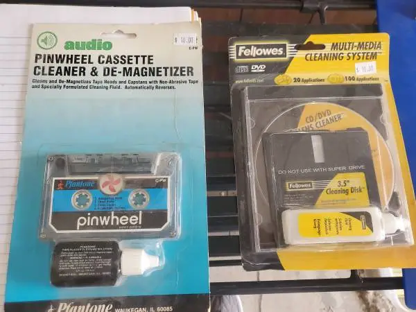 Cassette and cd and dvd cleaner