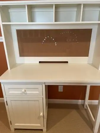 Pottery Barn Teen Desk with Hutch in Simply White