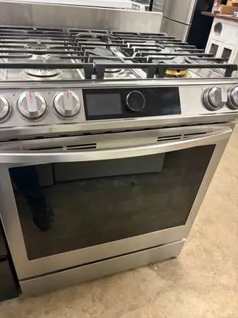 2023 GAS Slide In Convection Stainless 5 Burner Stove
