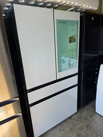 New ! Samung white family hub refrigerator full size tablet