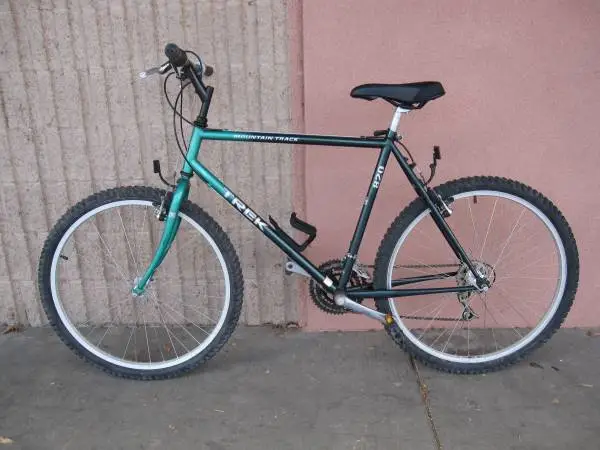 classic Trek mountain bike (size 21 frame)