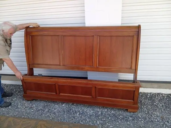 King bed/nightstands/mattress set