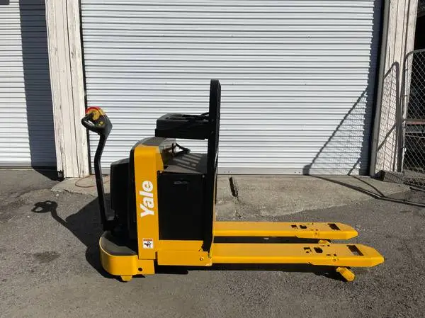 Yale 2014 6,000 Pound Electric Pallet Jack