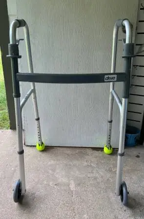 Drive Deluxe Trigger Release Walker with Wheels and Tennis Balls