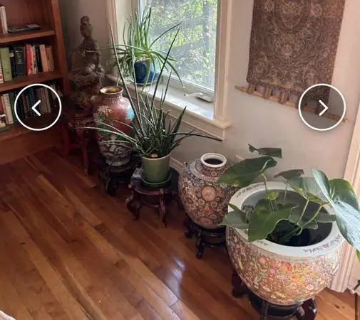 Estate sale full of Asian pots and decor!!