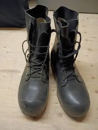 Black Bunny Boots, Size 11R, The Ultimate Cold Weather Boot