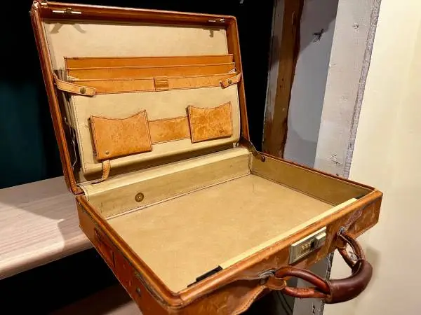 Vintage Hartmann belting leather slim attache case