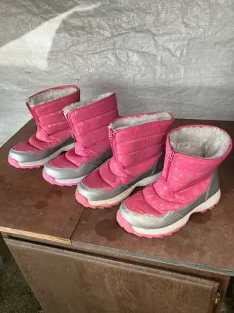 Children snow boots