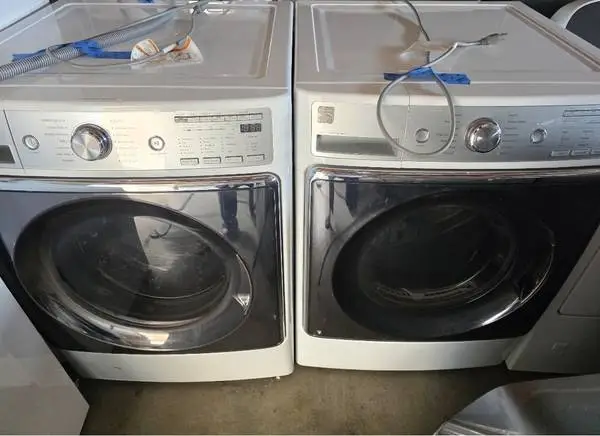 KENMORE (BY LG)  WASHER AND DRYER GAS JUMBO SIZE