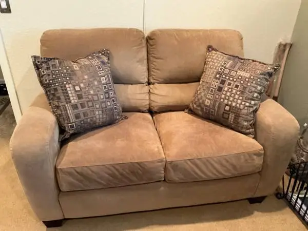 Love seat