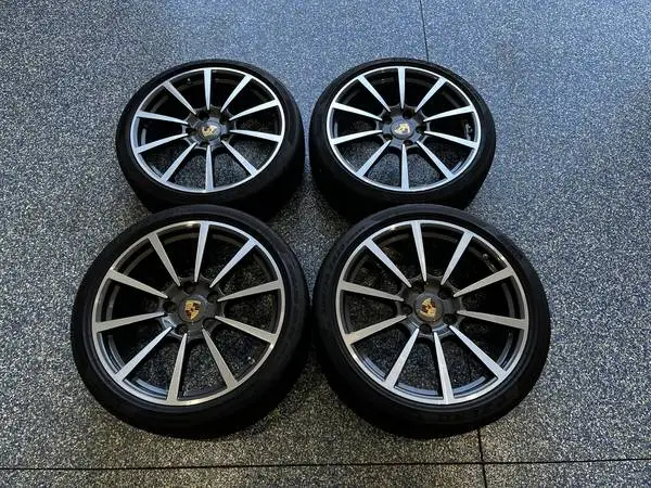 Porsche 911 20 inch 991 Carrera Classic II Wheels Tires TPMS