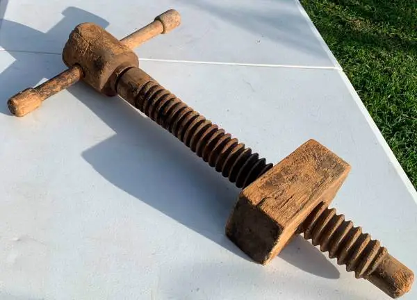 Super large size antique wood screw press with handle and block