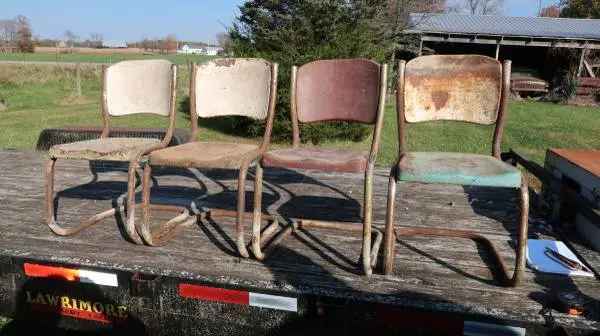 METAL CHAIRS SET OF (4)  VINTAGE NEED REFURBISHED