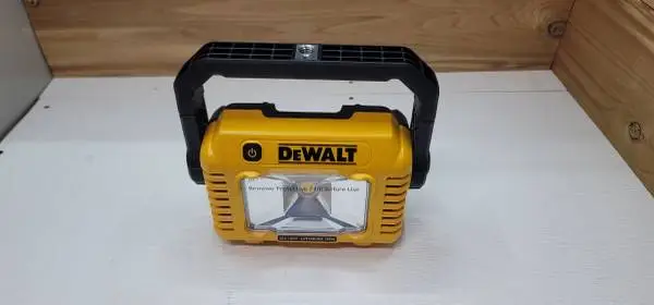 12v 20V MAX Compact Cordless Task Light