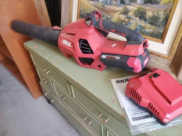 Skil 40 volt blower