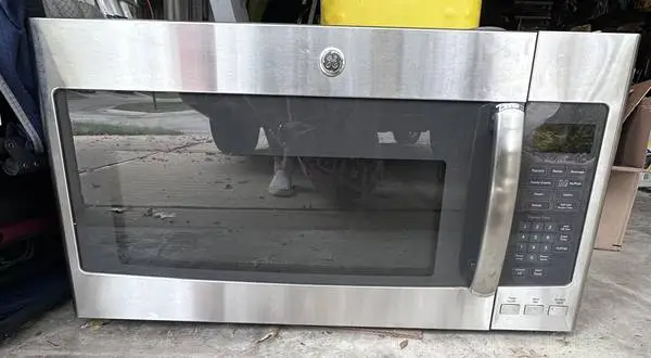 GE Profile 1000W Microwave