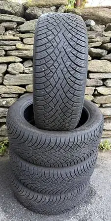 4 Nokian Hakkapeliitta R5 SUV 235/50R18 Winter Snow Tires Excellent