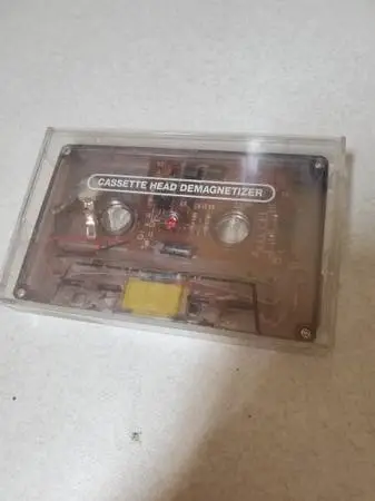 Cassette demagnetizer