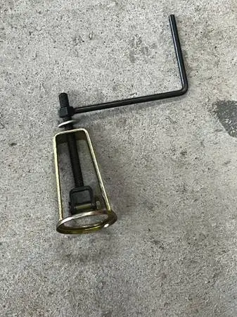 Progressive rear shock tool