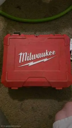 Milwaukee M12 Cordless 1/4 Hex Impact Driver Kit