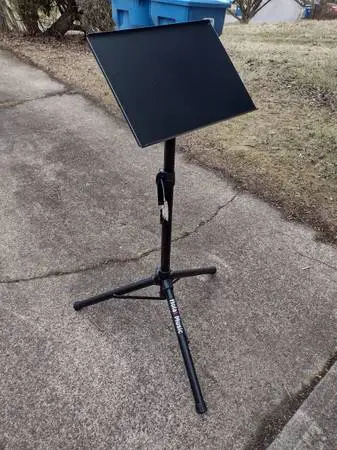 HOLA music stand/ DJ accessory stand