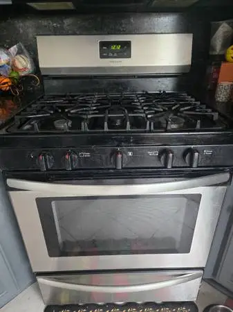 Frigidaire 30 inch gas range
