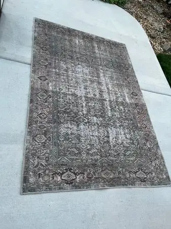 Rug