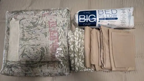 Twin size 3 piece comforter set & 3 sets of twin 3 piece sheets set