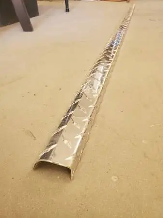 Tailgate diamond plate molding