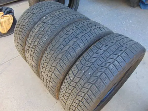 4 Used 225 60 18 General Altimax 365AW Tires 100H 7/32nds Date 2024