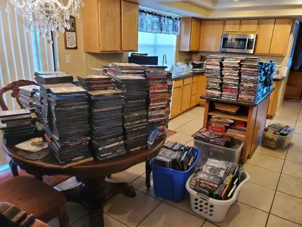 Cds,vhs,dvds