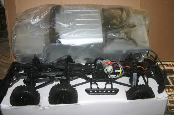 RC Electric Truck 6-wheel drive never used Rock Crawler in box