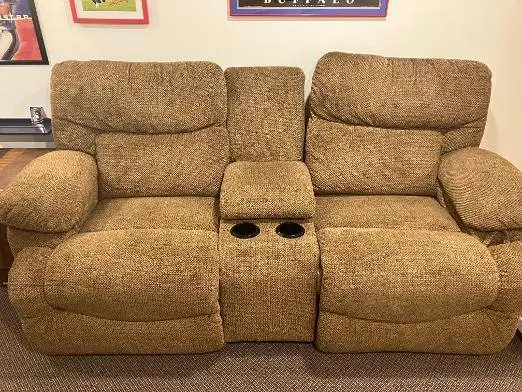 Loveseat recliner with cup holders