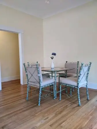 Lovely Glass Table 4 Metal Chairs   Antique green ish color