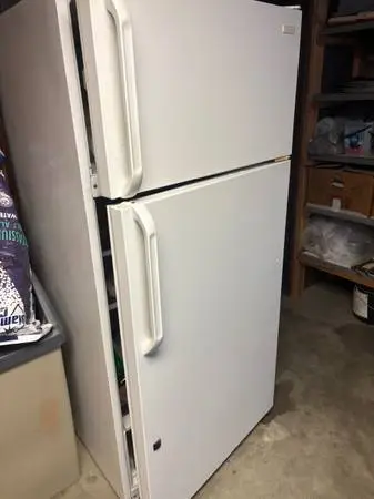 Refrigerator freezer