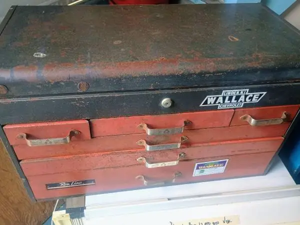 Heavy duty tool box