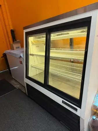 True Deli Case 48