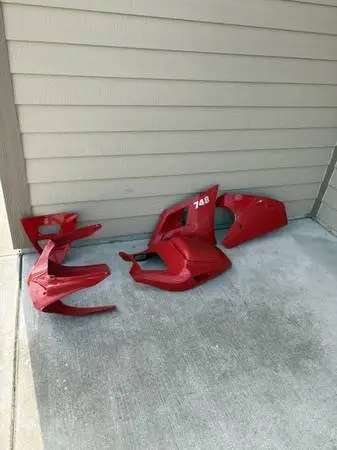 Ducati 748 plastics