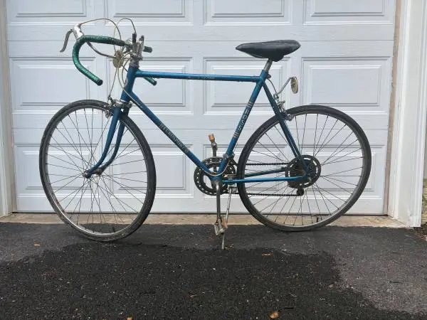 27” Ten Speed Road Bike