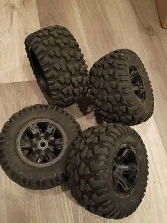 Traxxas Xmaxx Tire Set