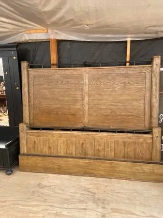 KING BED FRAME BY KLAUSSNER CAROLINA