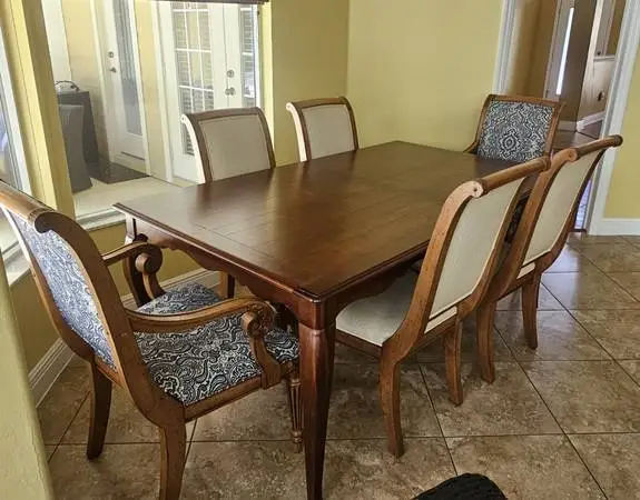 -Dining table + 8 chairs (Ethan Allen)