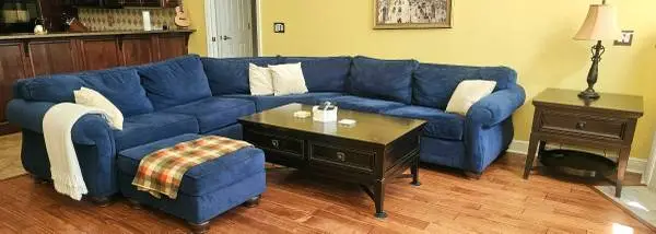 -Sectional sofa - Gator Blue (by Norwalk) 10x10