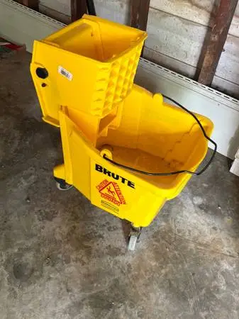 Commercial Mop Bucket
